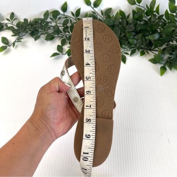 Tory Burch Ricki Studded Sandals Thong Flip Flops Grey Leather Flats 10 - Picture 8 of 9